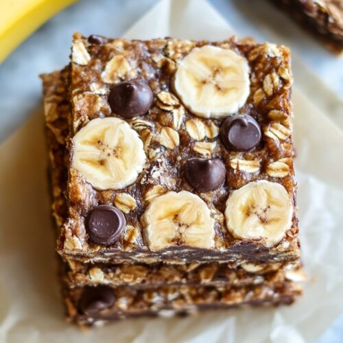 Banana Oatmeal Bars (Healthy & Ready in 20 Minutes!) 2 Banana Oatmeal Bars