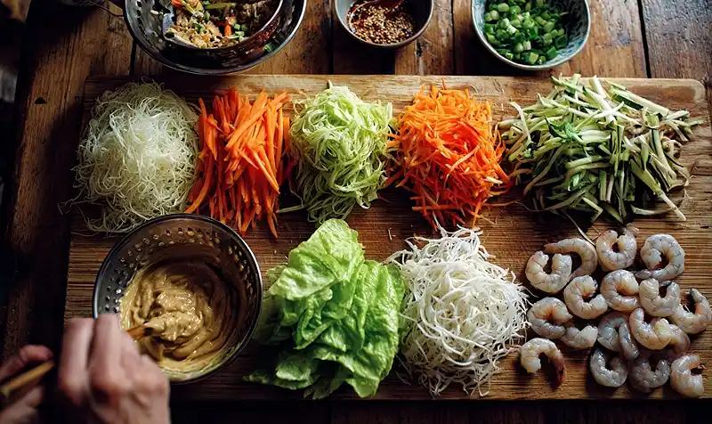 Summer Rolls with Lettuce Wraps 4 Preparing Of Summer Rolls with Lettuce Wraps