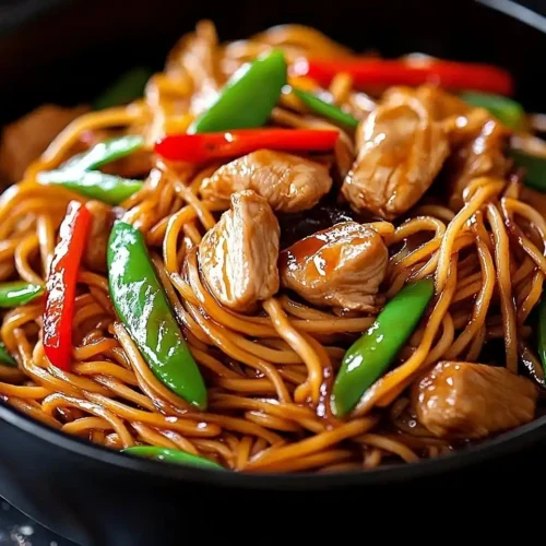 Easy Chicken Lo Mein Recipe You'll Make on Repeat 2 Easy Chicken Lo Mein Recipe