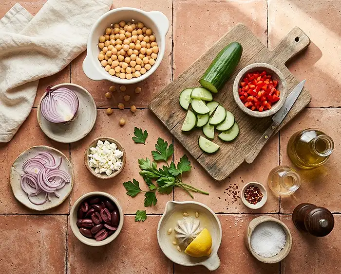 mediterranean salad with chickpeas ingredients